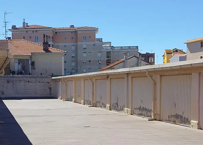 Golfe Juan Garage Proche